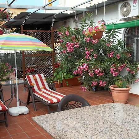 Madamme Curie Apartment Torrevieja Eksteriør bilde
